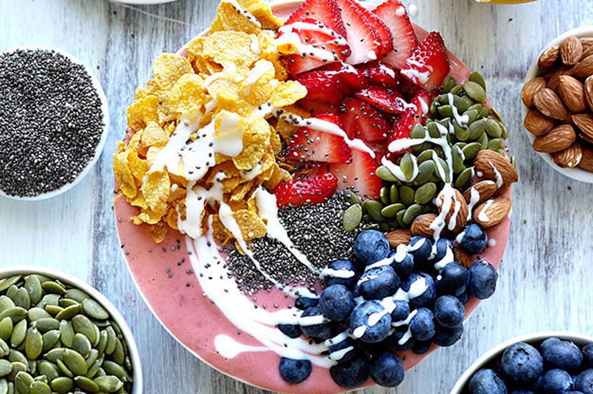 11 Breakfast Smoothie Bowls That Will Make You Feel Amazing