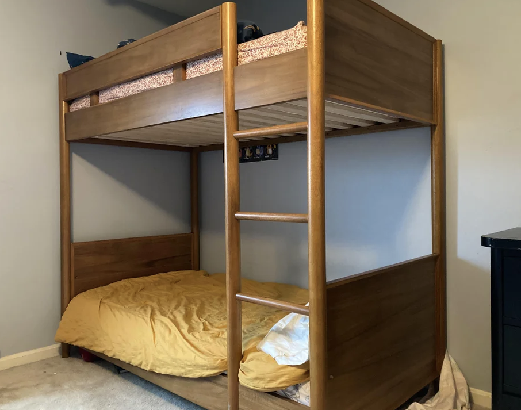 A bunkbed