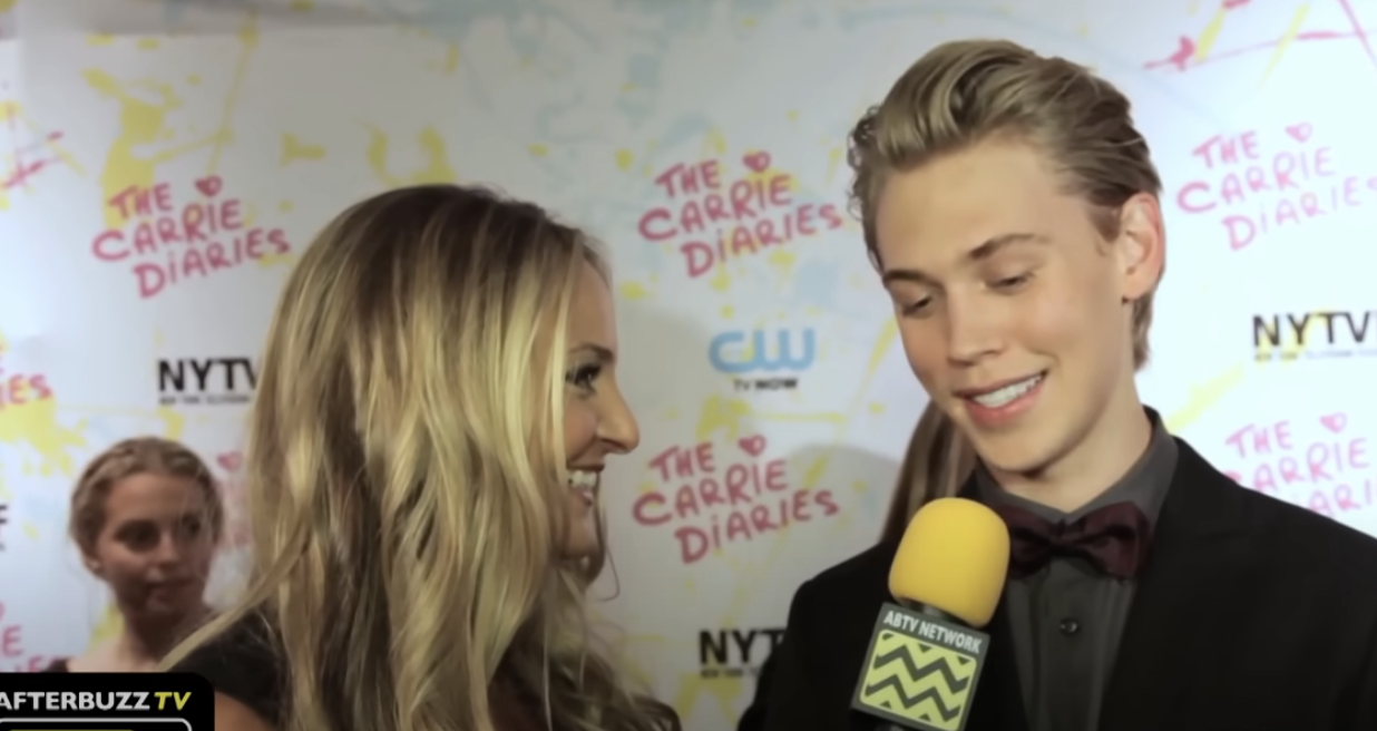 Austin Butler being interviewed on the red carpet
