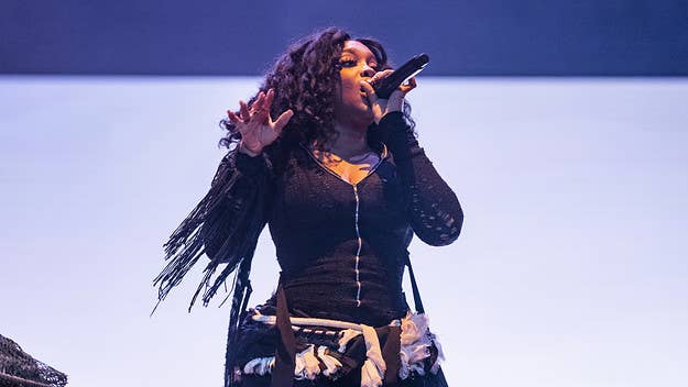 SZA has earned her first No. 1 album, as the Grammy-winner's sophomore LP 'SOS' debuts atop the Billboard 2000 with 315,000 album equivalent units