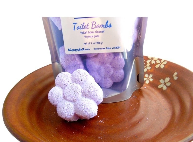 The lavender flower-shaped cleaning balls