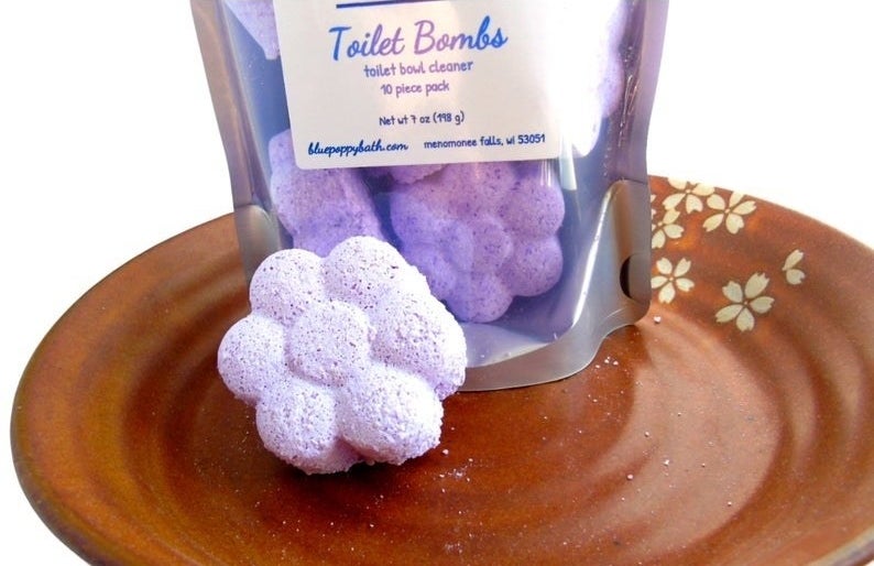 The lavender flower-shaped cleaning balls