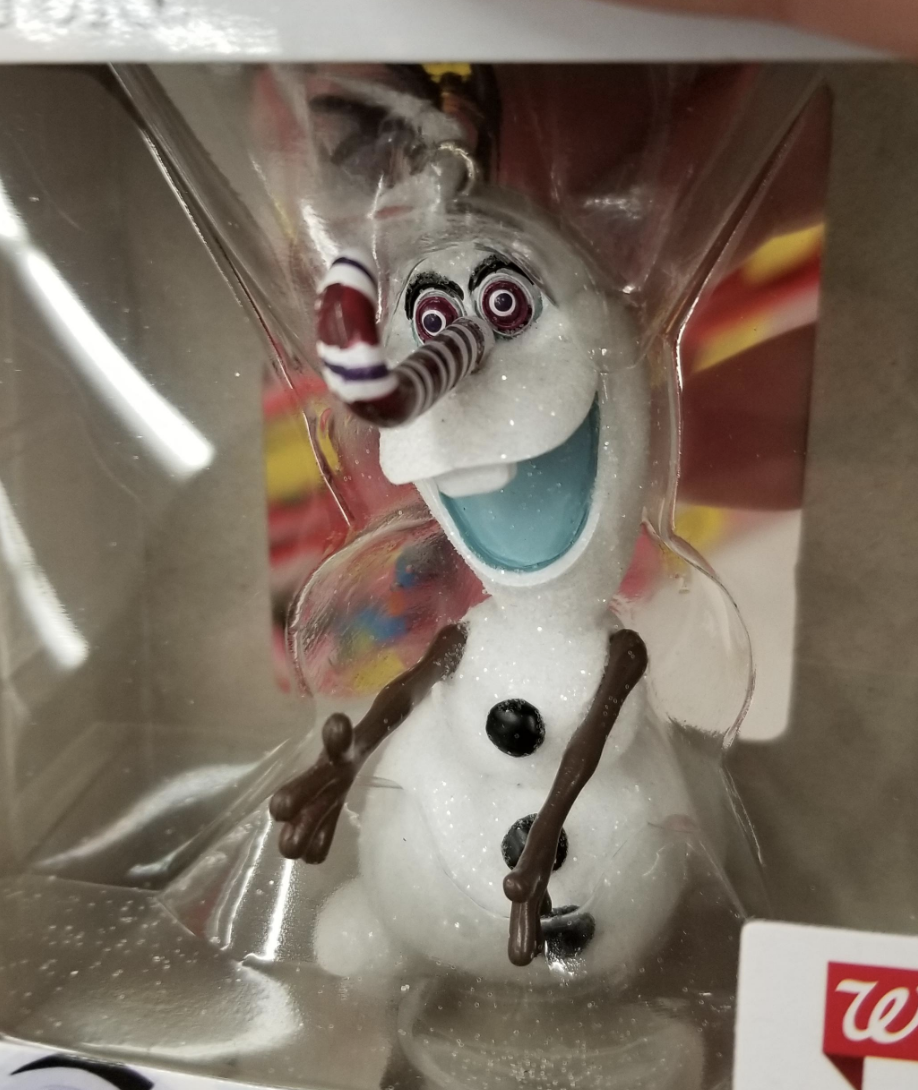 29 Disturbing Christmas Ornament Fails - 52