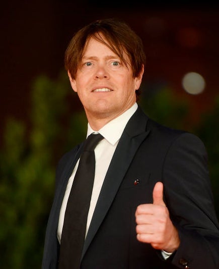 Kris Marshall giving the thumbs-up