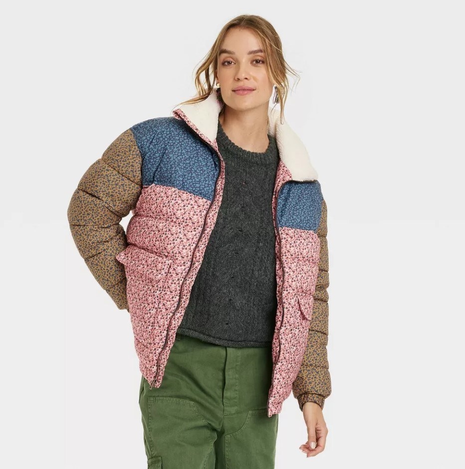 patterned puffer on model