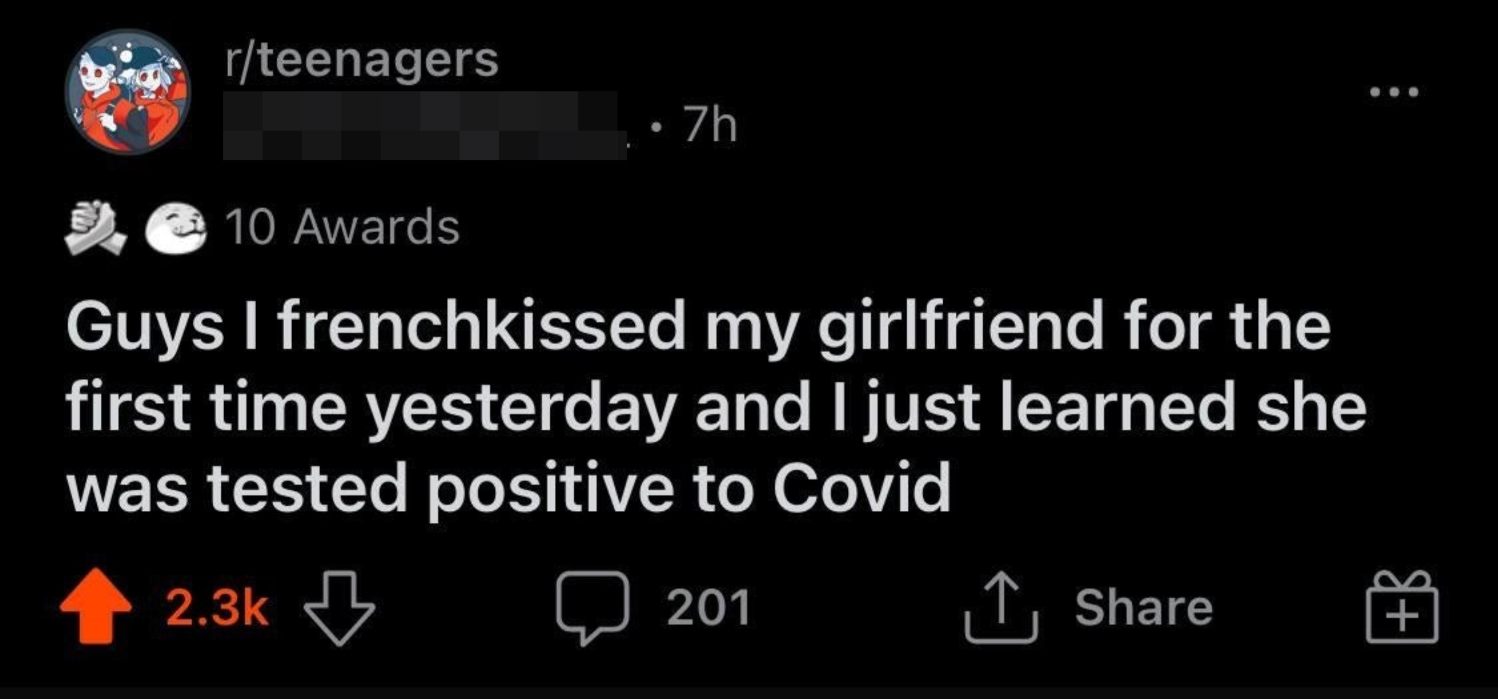 Reddit post where someone said they kissed their girlfriend who then tested positive for COVID