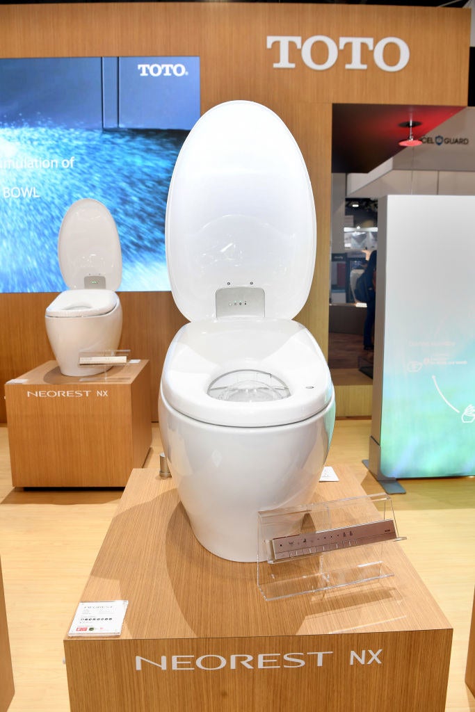 聞いて、これは普通のトイレとは違う！」TOTOの超高級トイレに海外