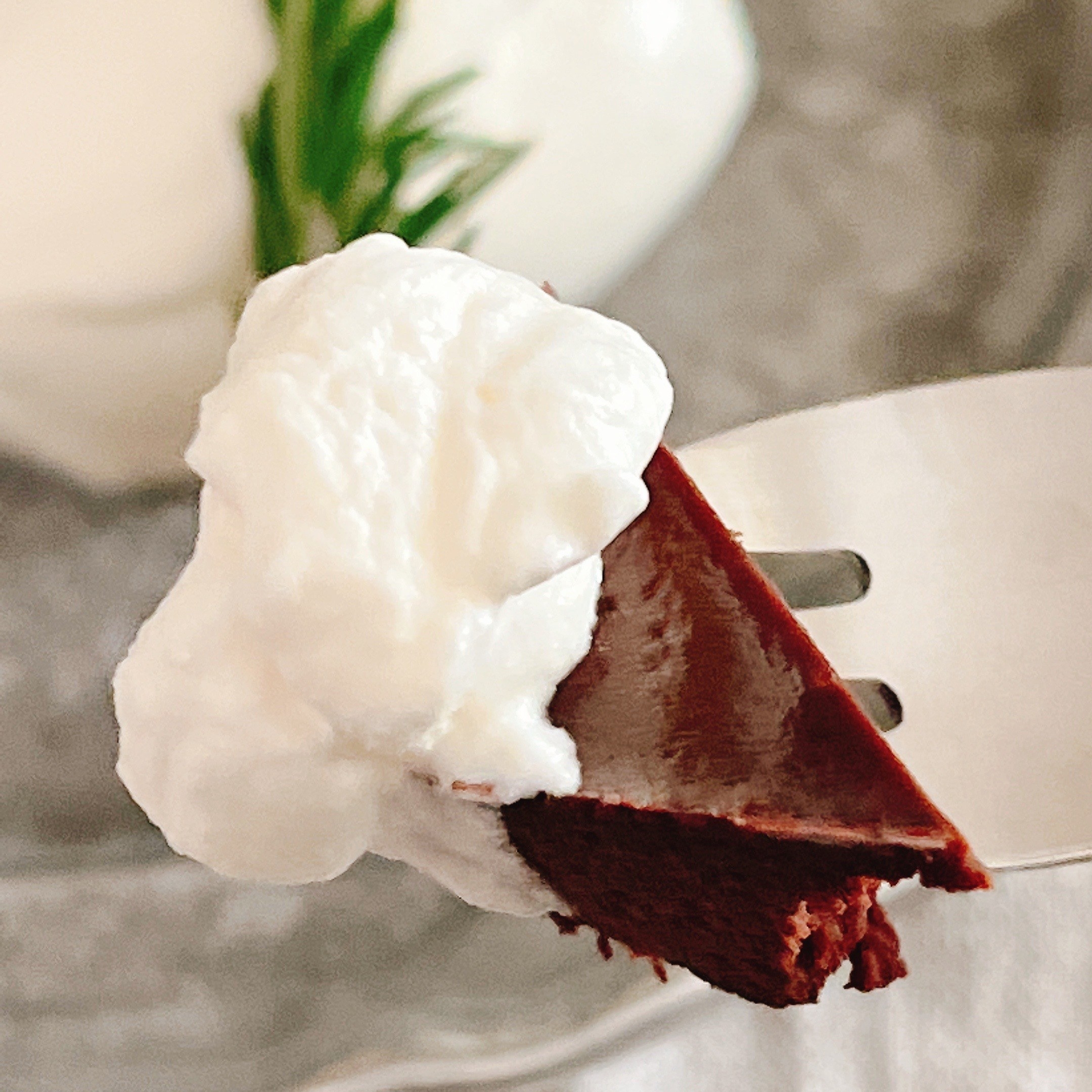 LAWSON(ローソン)のおすすめ「カカオ香るガトーショコラ」