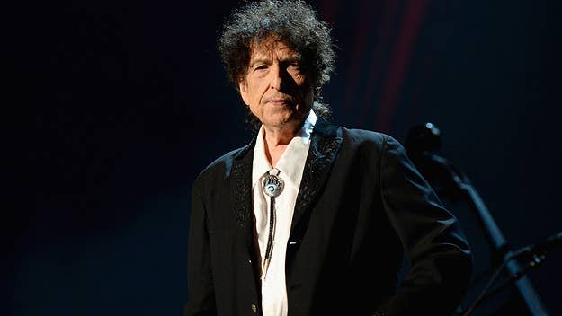 In an interview with 'The Wall Street Journal,' legendary singer-songwriter Bob Dylan said he’s a fan of both The Wu-Tang Clan and rapper Eminem.