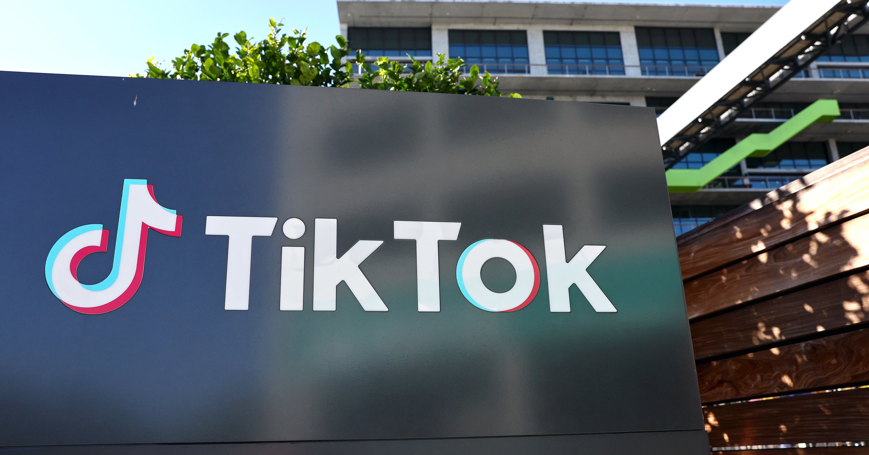 <div>TikTok Owner ByteDance Said Employees Improperly Obtained Journalists’ User Data</div>” title=”<div>TikTok Owner ByteDance Said Employees Improperly Obtained Journalists’ User Data</div>” srcset=”https://thelivingvision.com/wp-content/uploads/2022/12/sub-buzz-5533-1671742262-4.jpg 1250w, https://thelivingvision.com/wp-content/uploads/2022/12/sub-buzz-5533-1671742262-4-768×402.jpg 768w” sizes=”(max-width: 1250px) 100vw, 1250px” title=”” /><div>
<div><img decoding=
