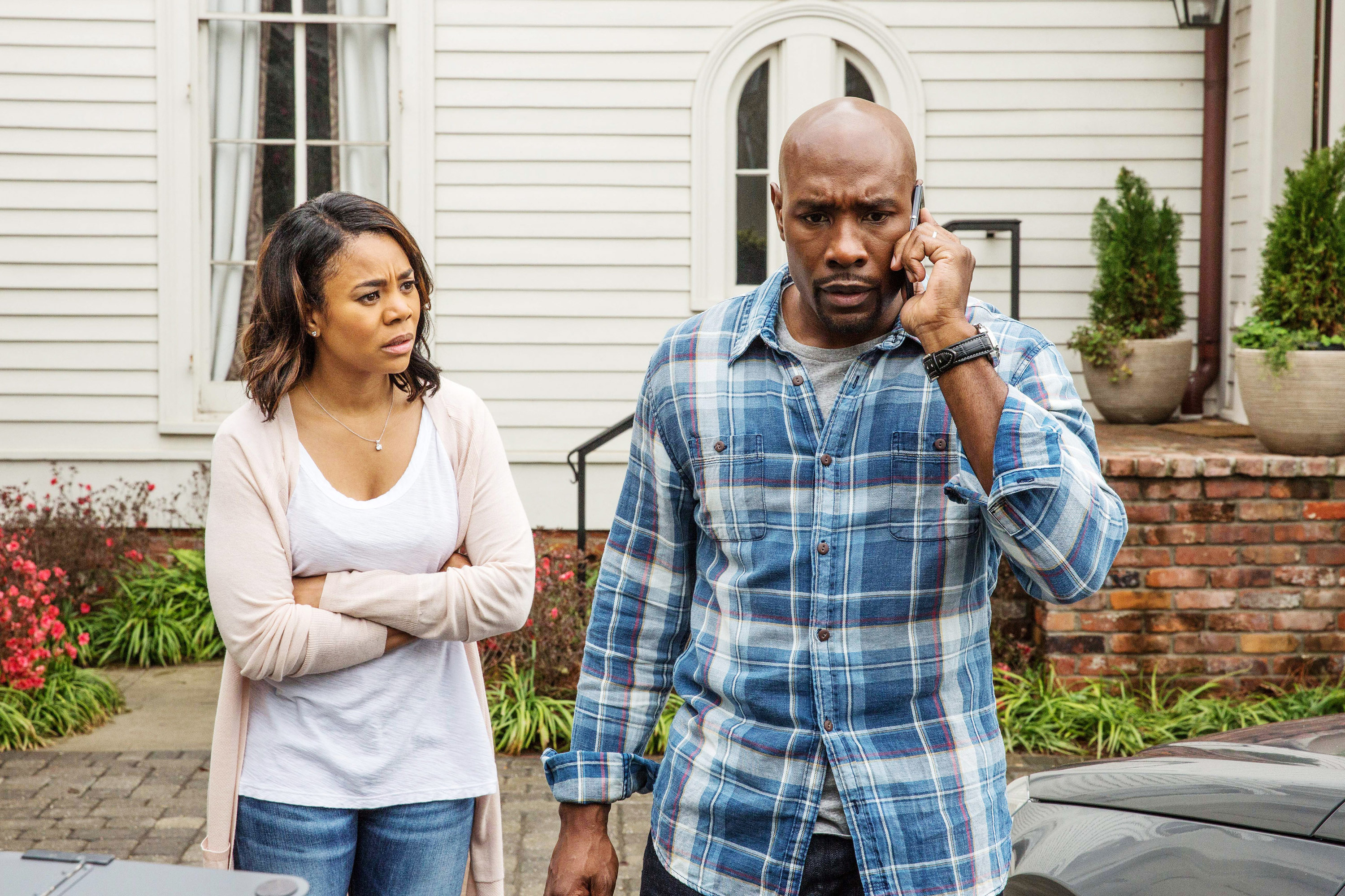 Regina and Morris, who&#x27;s on the phone