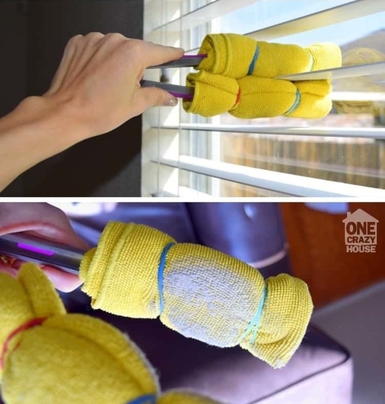 Blogger cleaning the blinds with the DIY tongs tool and showing the dust on the tool