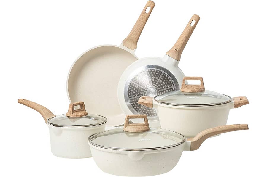 This Tefal 6 pcs cookware set is going for 59% off – grab the deal