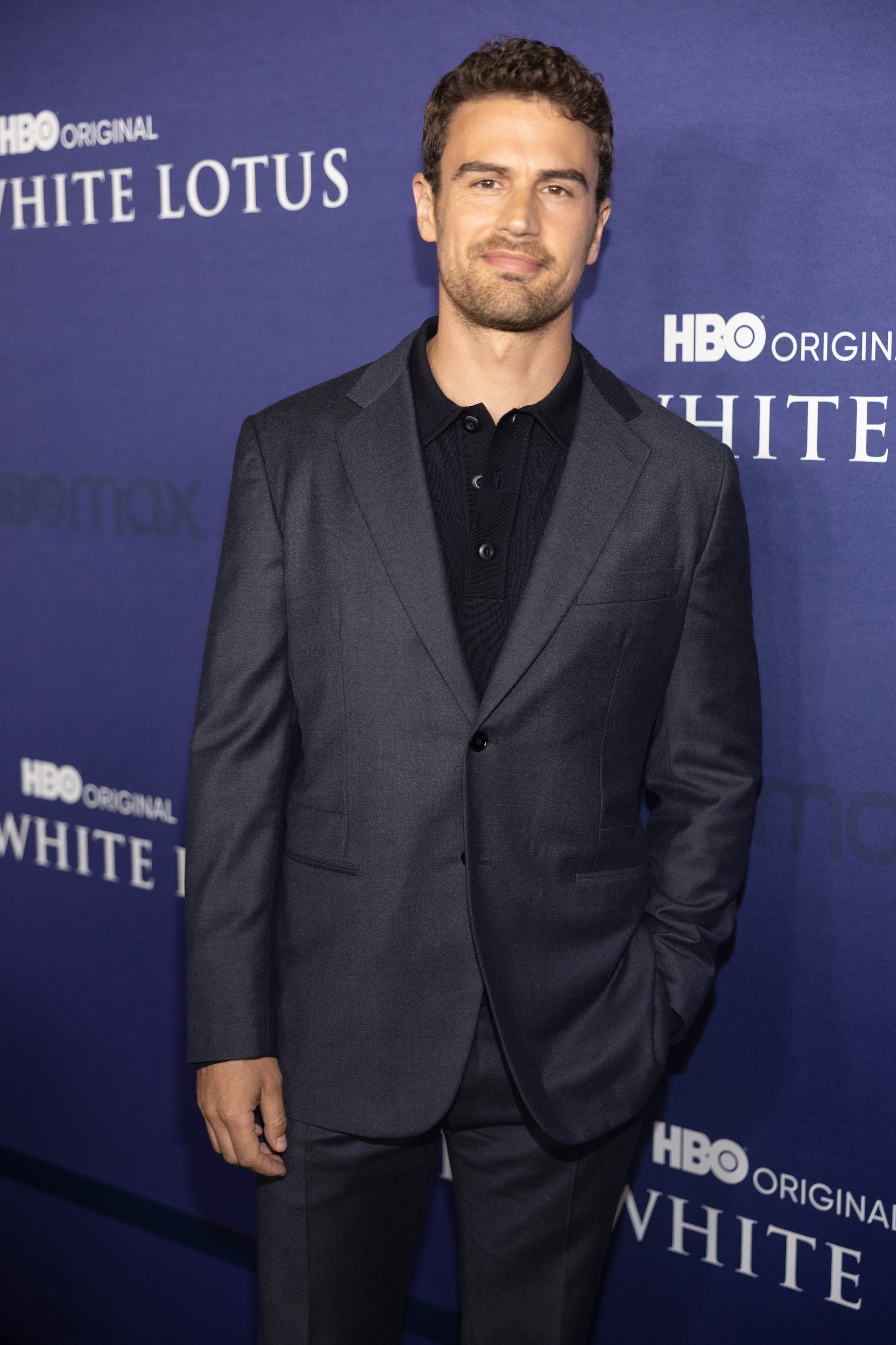 Theo James Says Acting In Divergent Was Boring - 38