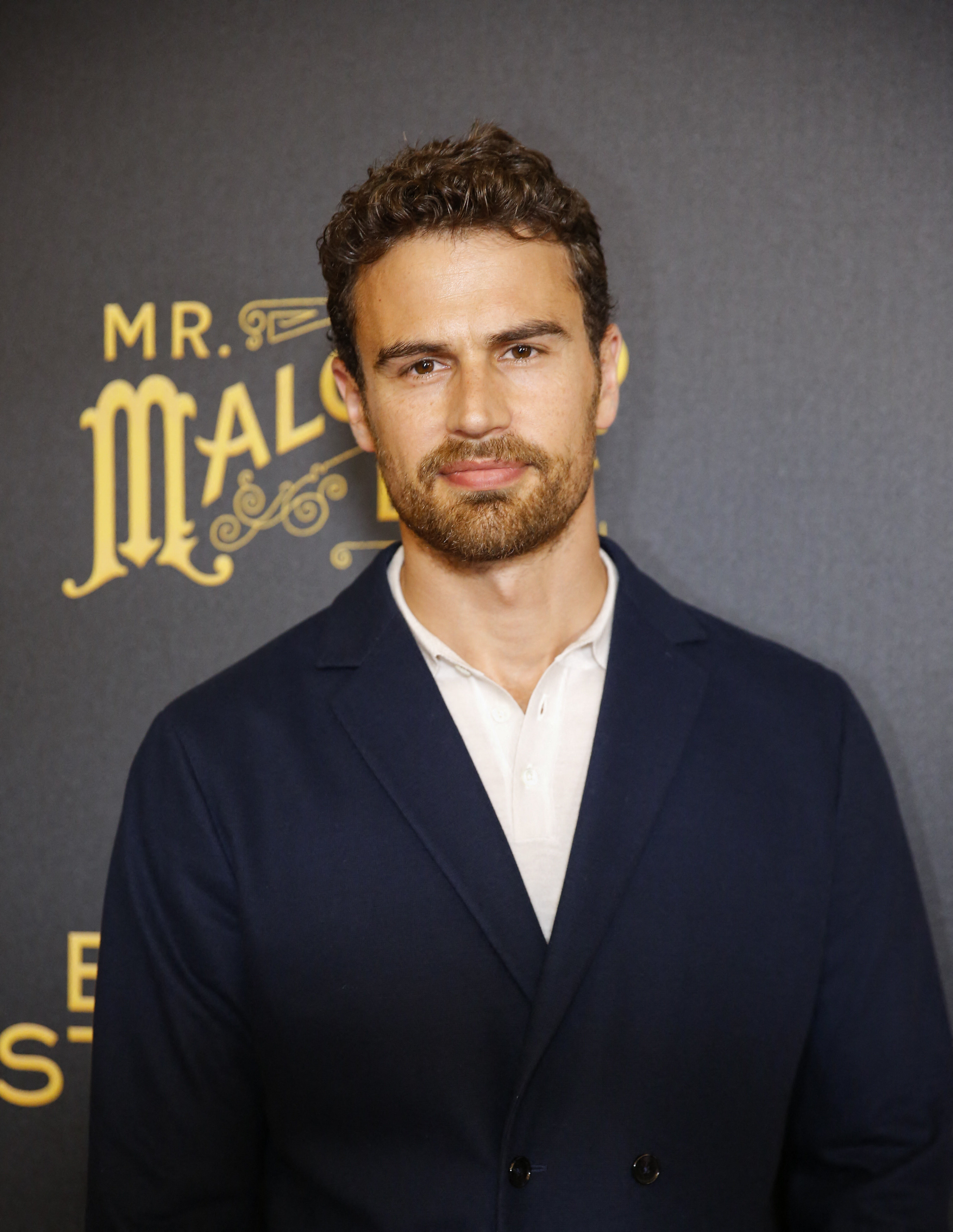 Theo James Says Acting In Divergent Was Boring - 48