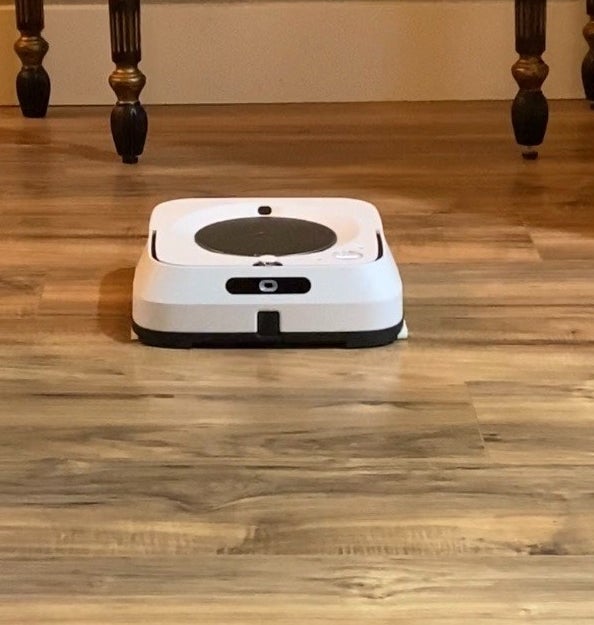 a reviewer&#x27;s robot mop in their home