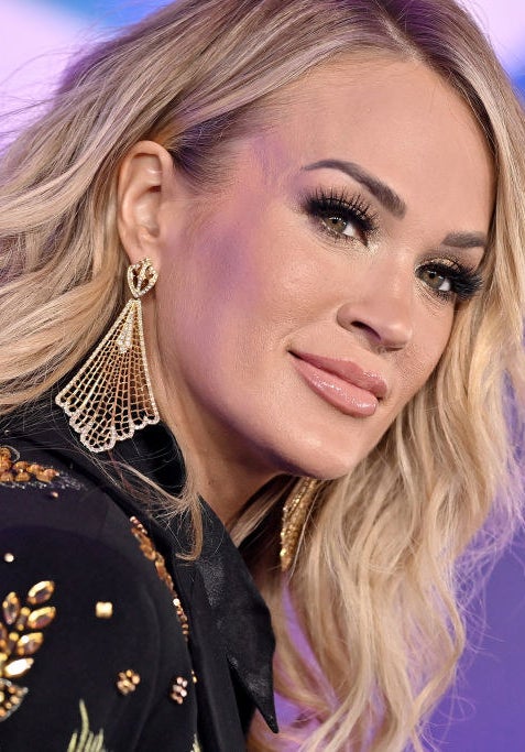 A close-up on Carrie Underwood
