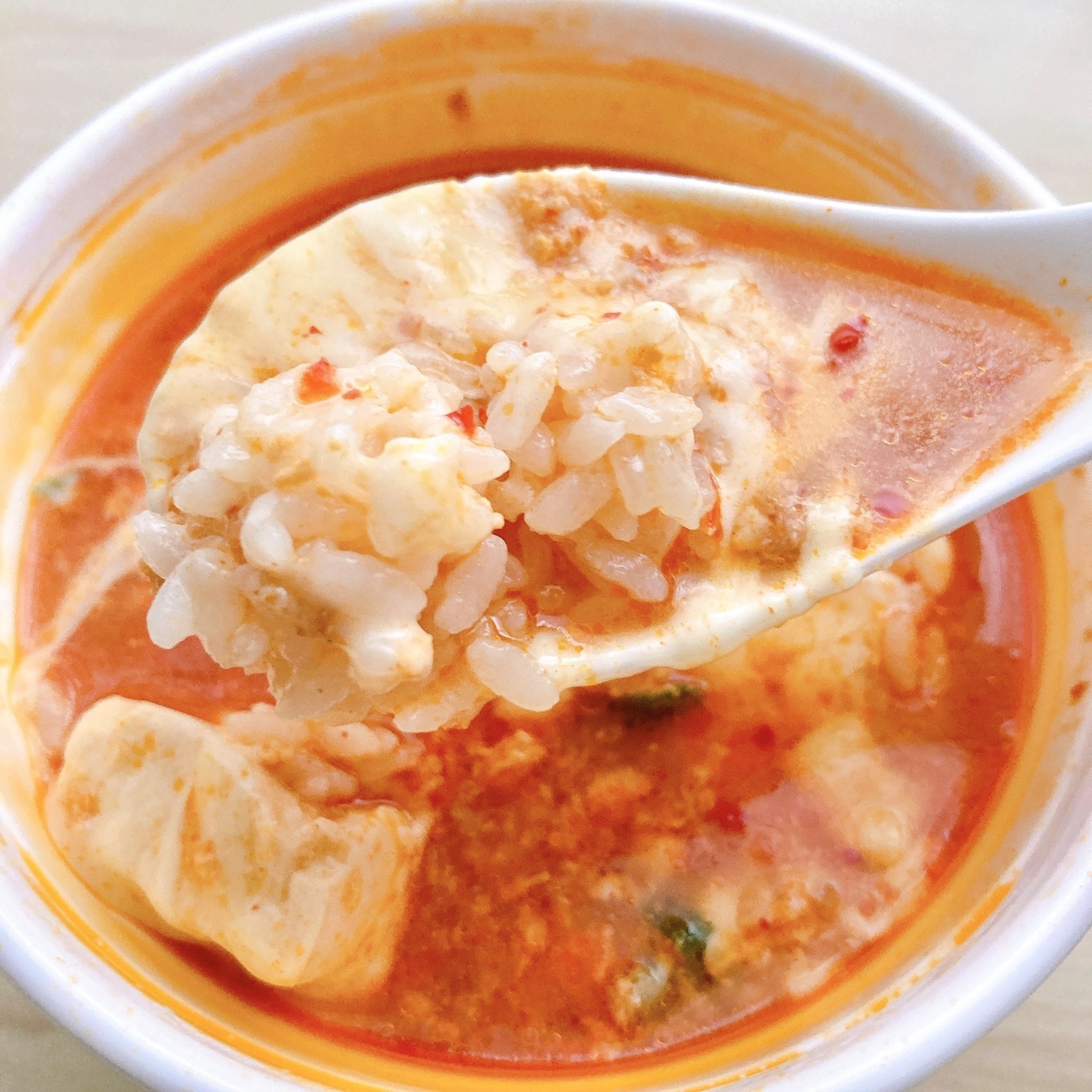 FamilyMart（ファミリーマート）のおすすめのスープ「豆腐と玉子の辛旨スープ」