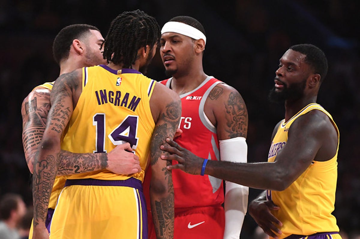 Kobe Bryant Had a 2-Word Message for Carmelo Anthony Before Facing