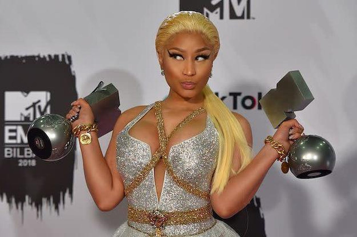 Nicki Minaj Becomes First Woman to Achieve 100 Entries on Billboard Hot 100  | Complex