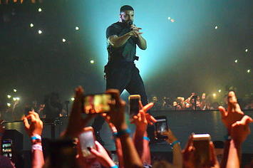 Drake mourns fan