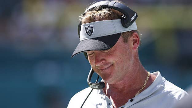 Jon Gruden swore the Raiders weren't gonna trade Amari Cooper. Then, they did. Now his players are fed up with the two-faced way he's been coaching.