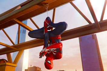 Spider Man hanging out in 'Marvel's Spider Man'