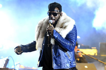 This is a picture of R. Kelly.
