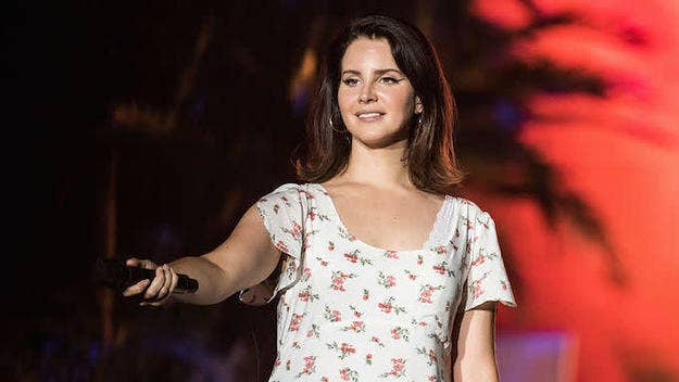The first of Lana Del Rey’s two promised “end of summer jams” has arrived. On Wednesday, the singer dropped off “Mariners Apartment Complex,” a tender track produced by Jack Antonoff, along with a video.