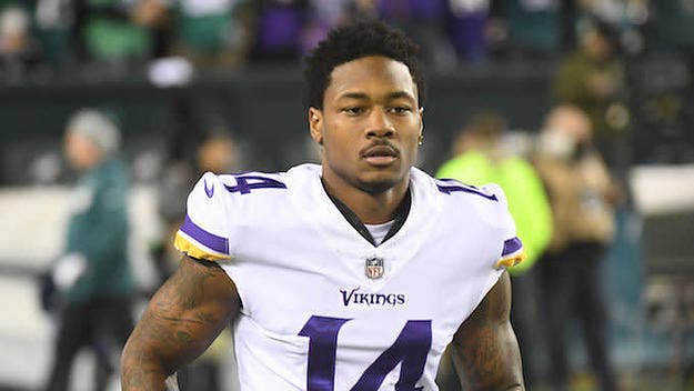 Minnesota Vikings wide receiver Stefon Diggs is a diehard Starbucks fan, so it would only make sense that he would throw down an estimated $15,000 on a custom chain with the coffee chain’s logo.