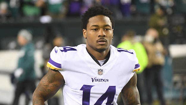 Minnesota Vikings wide receiver Stefon Diggs is a diehard Starbucks fan, so it would only make sense that he would throw down an estimated $15,000 on a custom chain with the coffee chain’s logo.