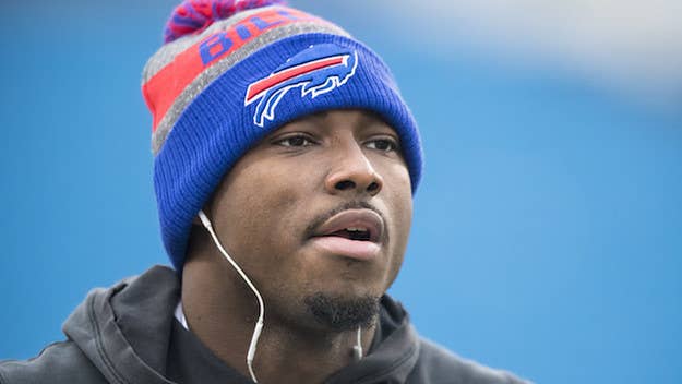 In a personal injury lawsuit filed by LeSean McCoy’s ex-girlfriend Delicia Cordon, the Buffalo Bills running back is being accused of beating his son and dog. Cordon is also seeking $133,000 in damages.