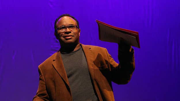 After a photo surfaces of ex-‘Cosby Show’ actor Geoffrey Owens bagging groceries at a Trader Joe’s in Clifton, New Jersey, people came to his defense on social media, firing back at the individuals who tried to shame him for having a second job.