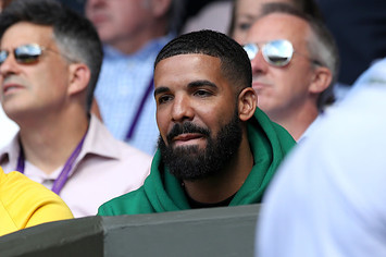 Drake in the stands of centre court watching Serena Williams.