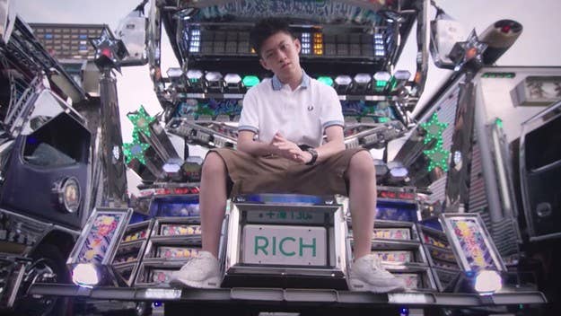 Rich Chigga updates "Dat $tick" video with some crazy graphics.