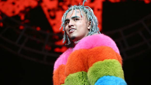 Lil Pump's "Drug Addict" video will feature actor Charlie Sheen. Ahead of the clip's release, he dropped a teaser of the visual on Twitter and is asking for retweets to unleash the full video.