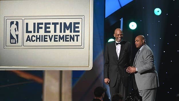 Bill Russell, 11-time NBA champion and one of the game's greatest to ever lace them up, became a trending topic at the NBA Awards Monday after he flipped off Charles Barkley. Tuesday, Barkley explained what he thought of the gesture.