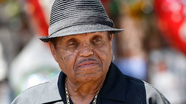 The Jackson family patriarch Joe Jackson died early Wednesday morning. He reportedly passed away at 3:30 a.m. in a hospital in Los Angeles after being diagnosed with terminal cancer. 