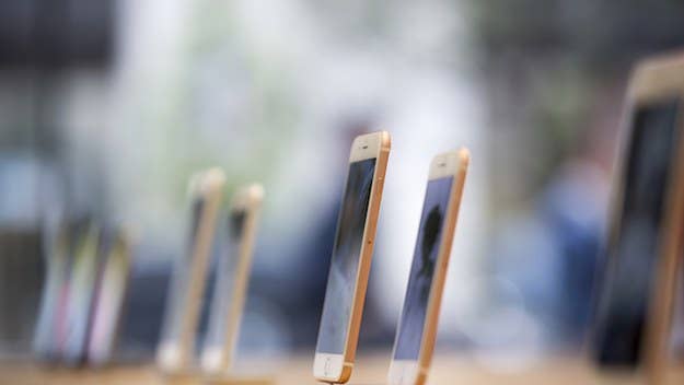 An investigation by the Japan Fair Trade Commission found that Apple's contractual insistence on having service providers offer subsidized iPhone prices in exchange for higher monthly rates could be considered anticompetitive. 