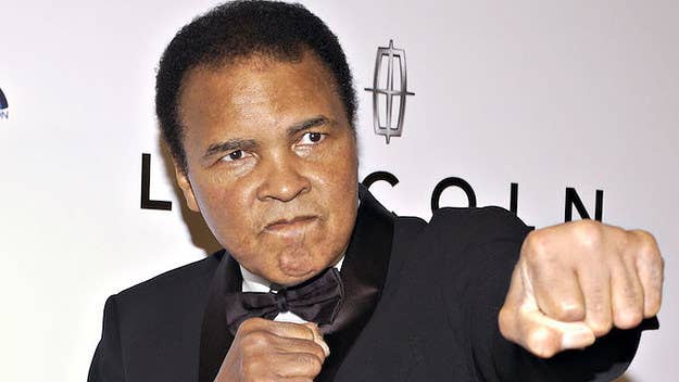 Donald Trump told reporters he's "looking at literally thousands of names" of people to pardon, including late great boxing legend Ali.