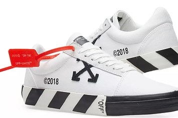 Off White Vulc Low Top Sneaker in White/Black (Pair)