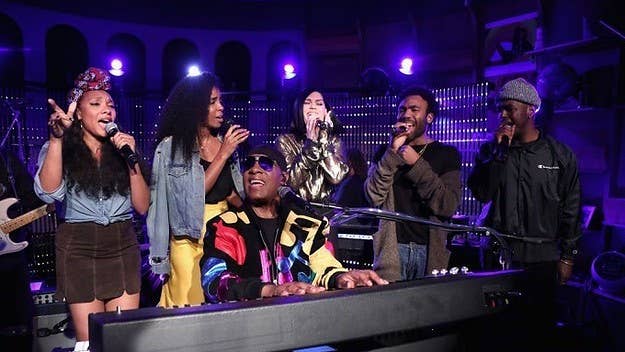 They were joined by Jessie J and Luke James to perform the classic at Wonder's birthday bash.