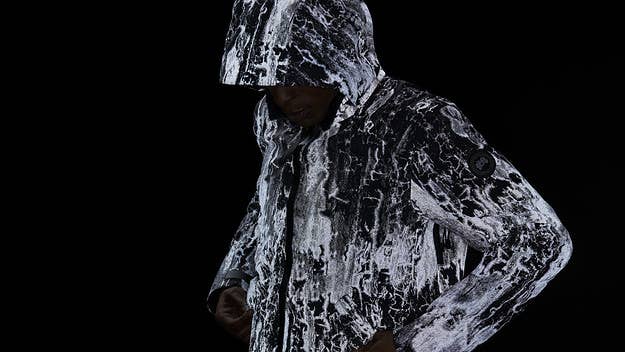 Canada Goose update their rainwear offering with the addition of a new reflective print. 