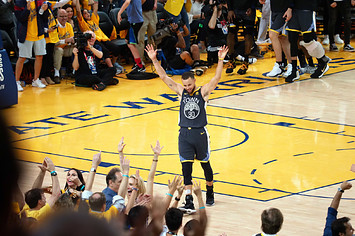 Steph Curry Warriors Game 2 NBA Finals 2018