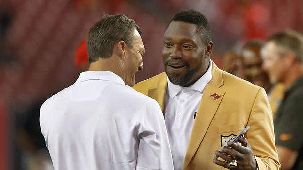NFL Hall of Famer Warren Sapp will donate his brain to science after he dies.