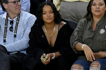 Rihanna attends Game 1 of the 2017 NBA Finals.