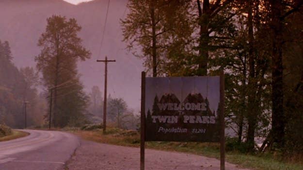 Don't know sh** about 'Twin Peaks'? Don't worry, we've got you just in time for Showtime's reboot.