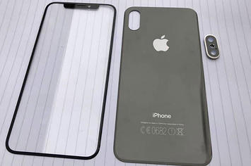 Rumored front and back panels for the iPhone 7s/iPhone 8.