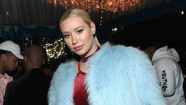 Iggy Azalea's new video for her single "Mo Bounce" has been released.