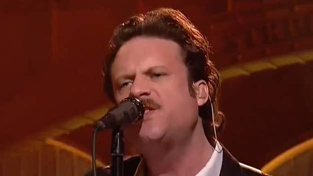 Father John Misty took to the 'SNL' stage to perform cuts from his upcoming album, 'Pure Comedy.'